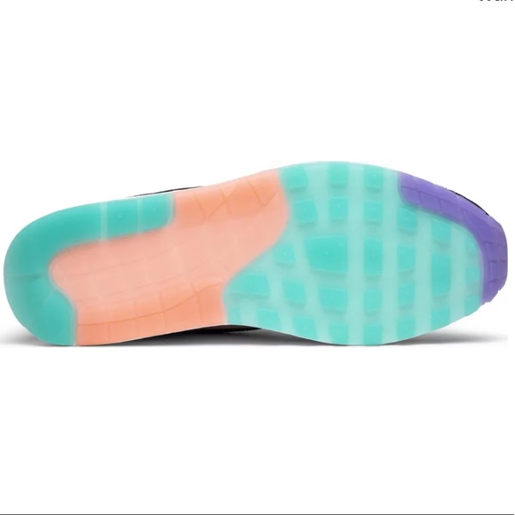 Air Max - Picture 2 of 6